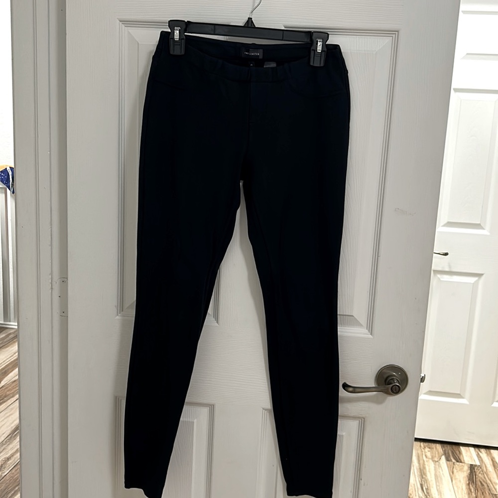 The Limited black legging. Size XS
